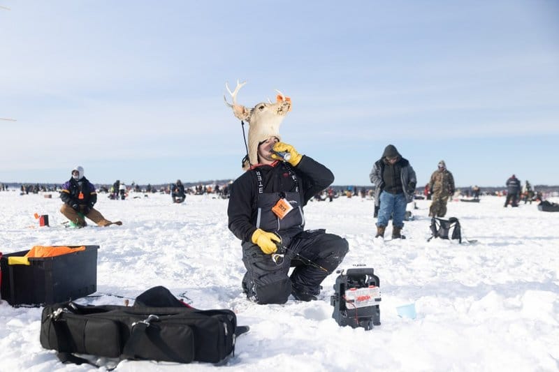 Erleben Sie das Gefühl von Glück und Natur bei Eiskampfspielen in Deutschland in Germany Erleben Sie das Gefühl von Glück und Natur bei Eiskampfspielen in Deutschland in Germany